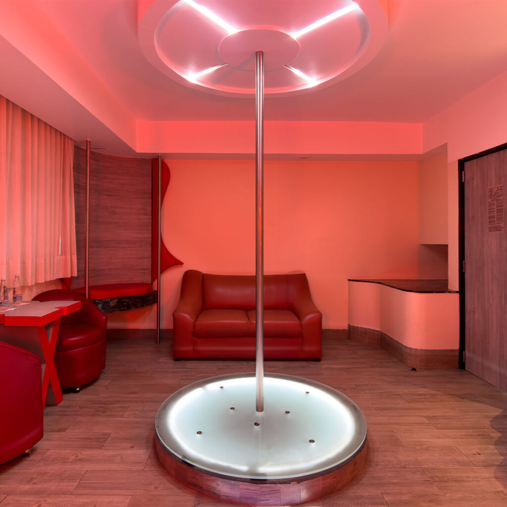 _0007_HYVR-Villa-Master-05